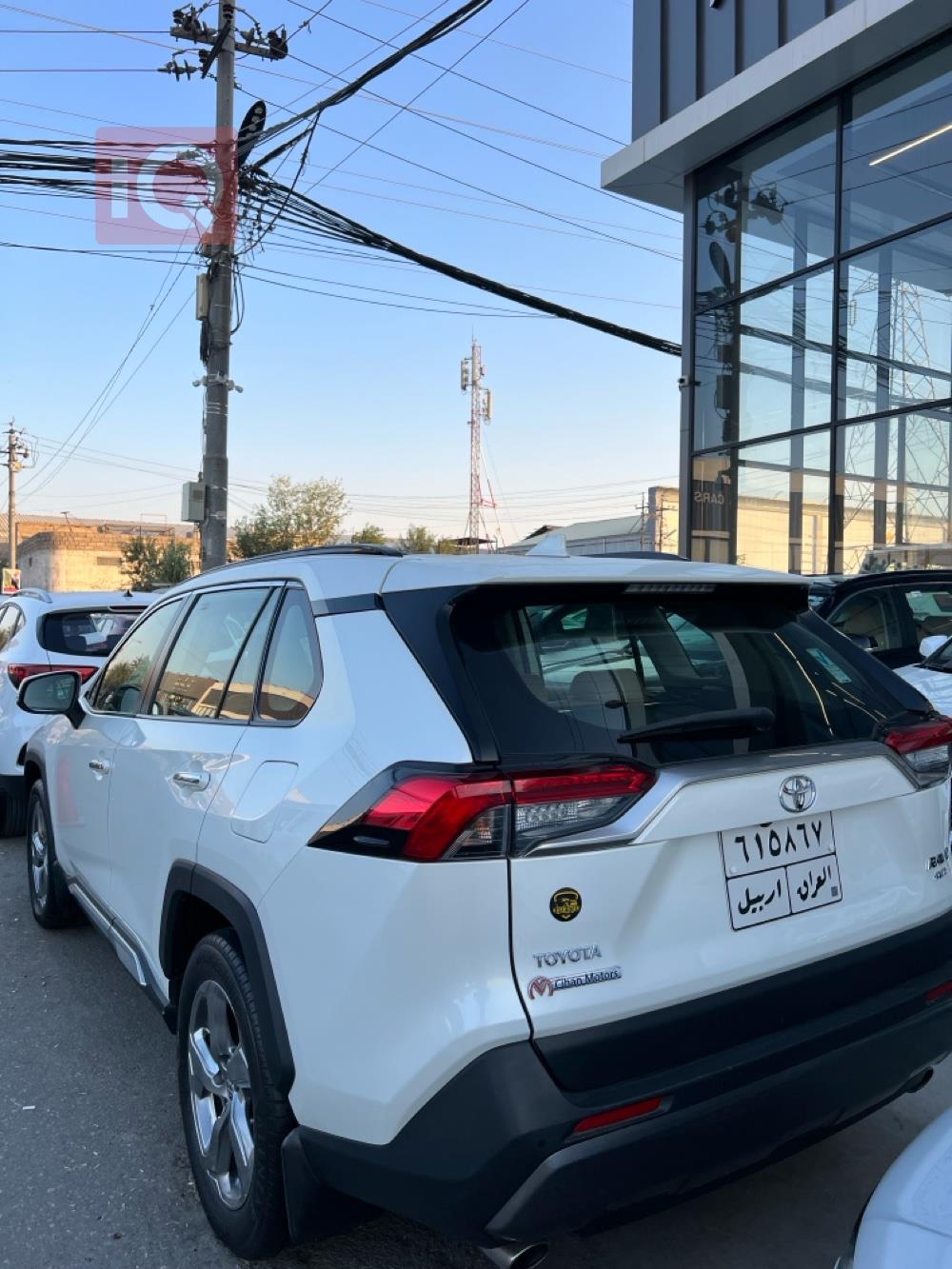 تۆیۆتا ڕاڤ 4